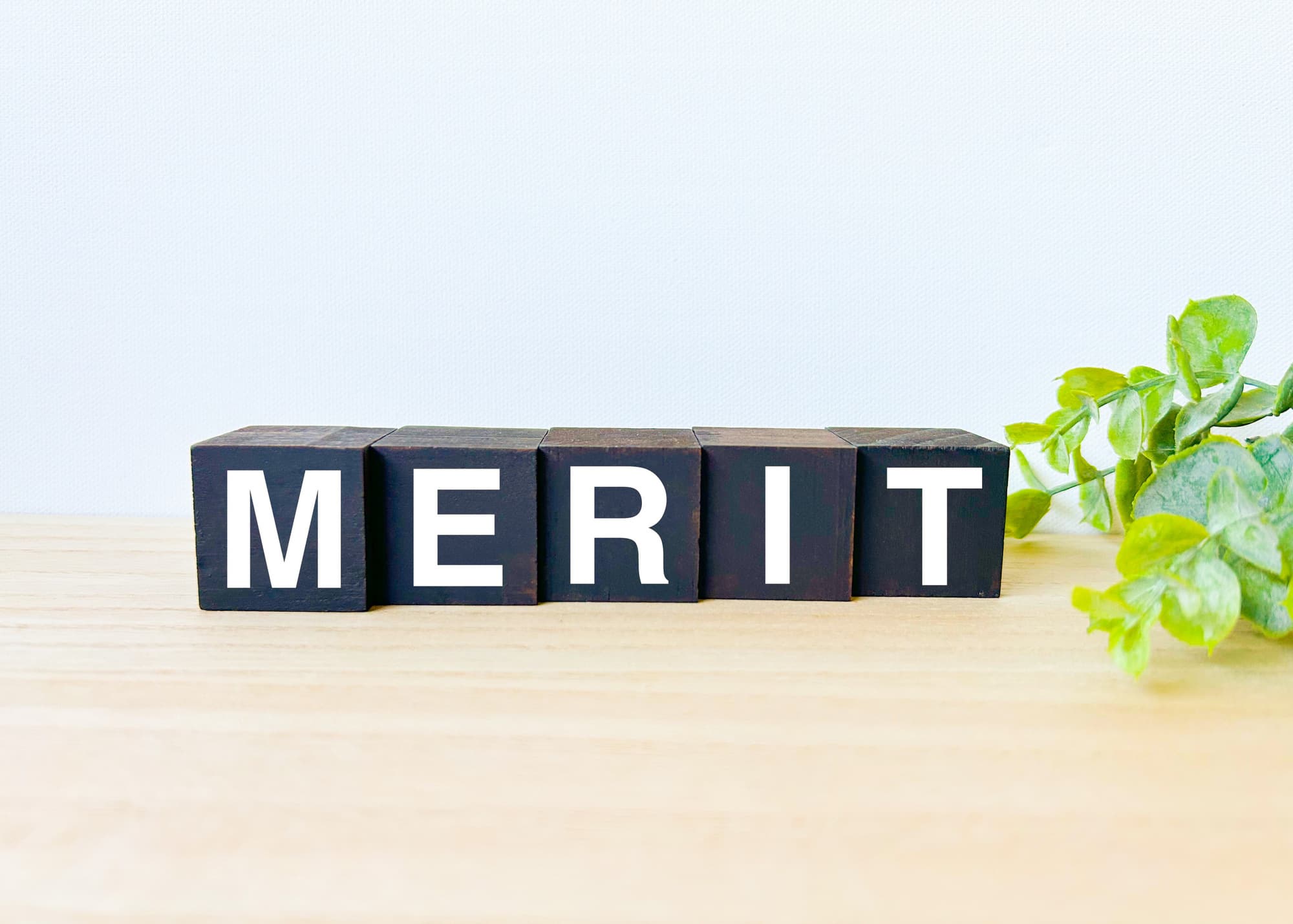 銀歯を白い歯にするメリットのイメージ