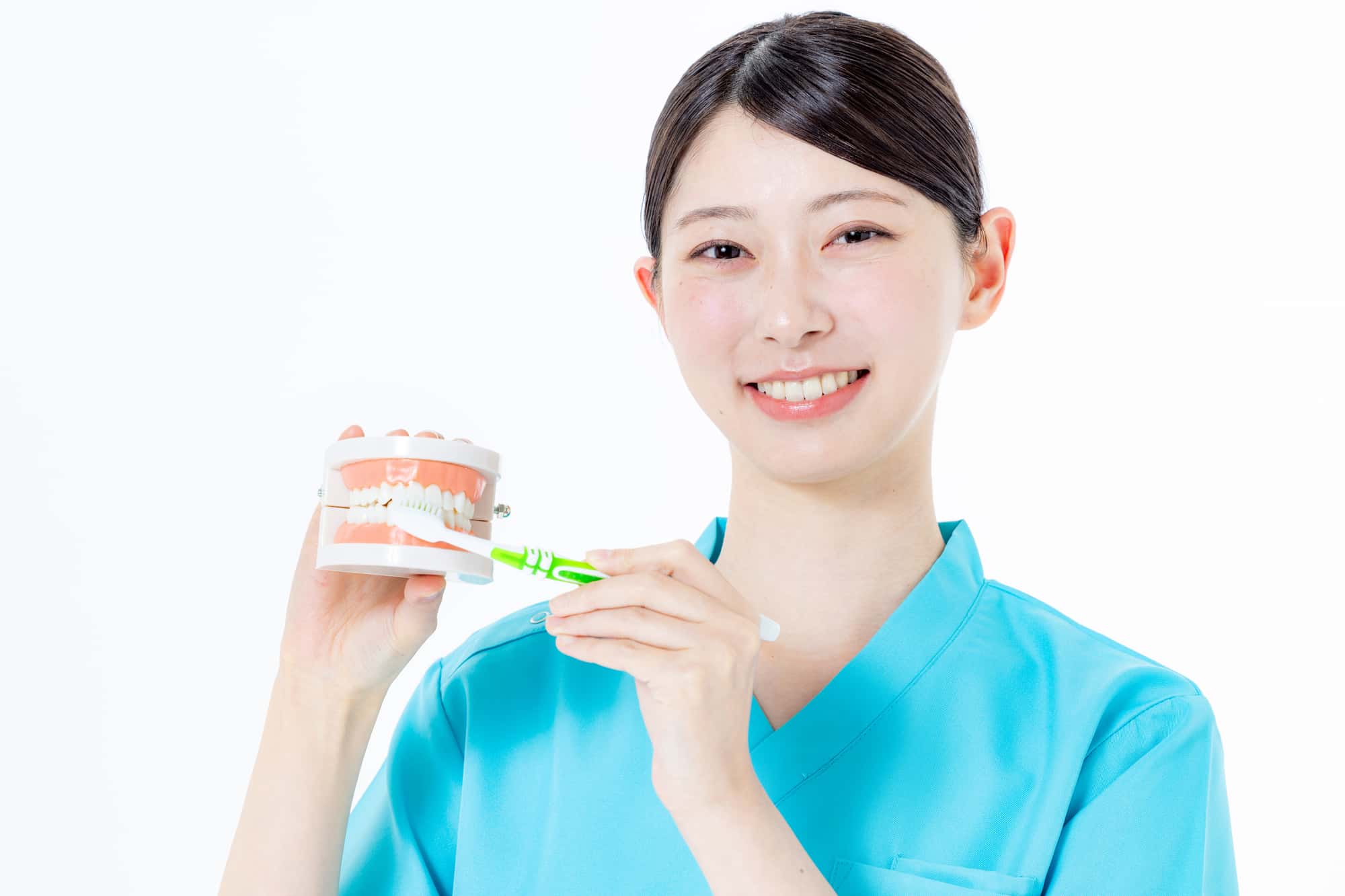 ブラッシング指導をする歯科衛生士