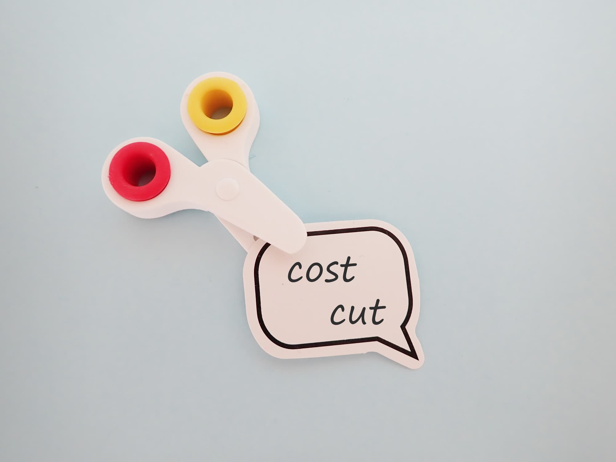 矯正費用を抑えるイメージ