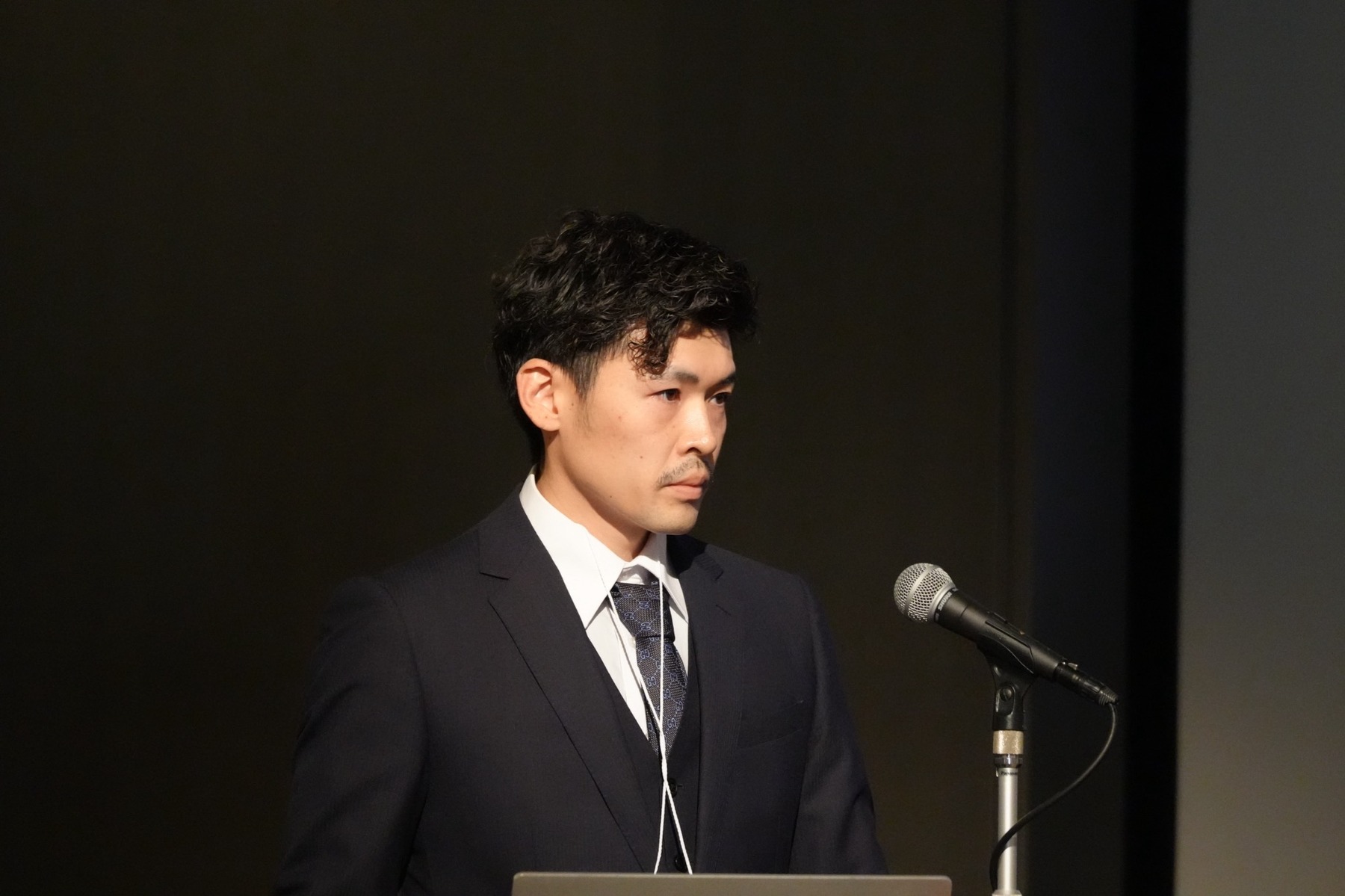 日本臨床歯科CADCAM学会でデジタル歯科に関する発表を行う歯科医師